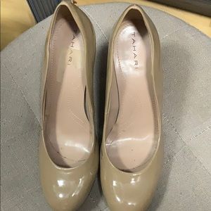 Tahari nude heels